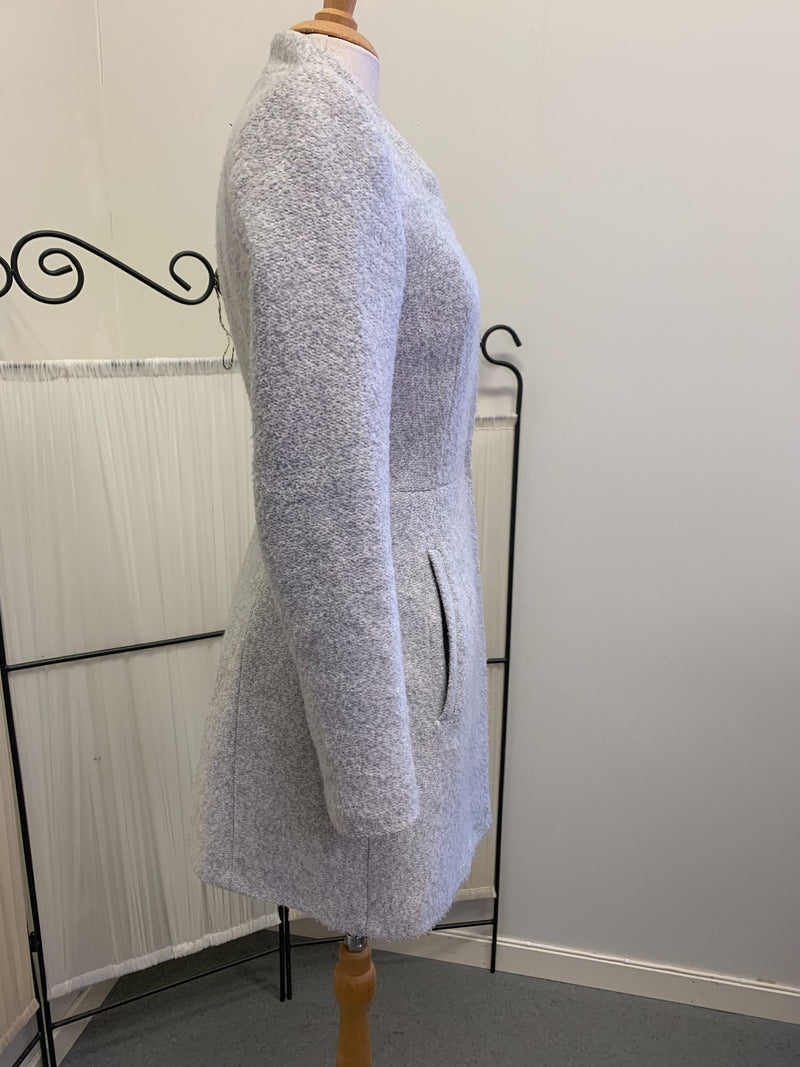 Kavaj, ljusgrå, fodrad. Från Zara Basic Collection. Storlek XS - 2