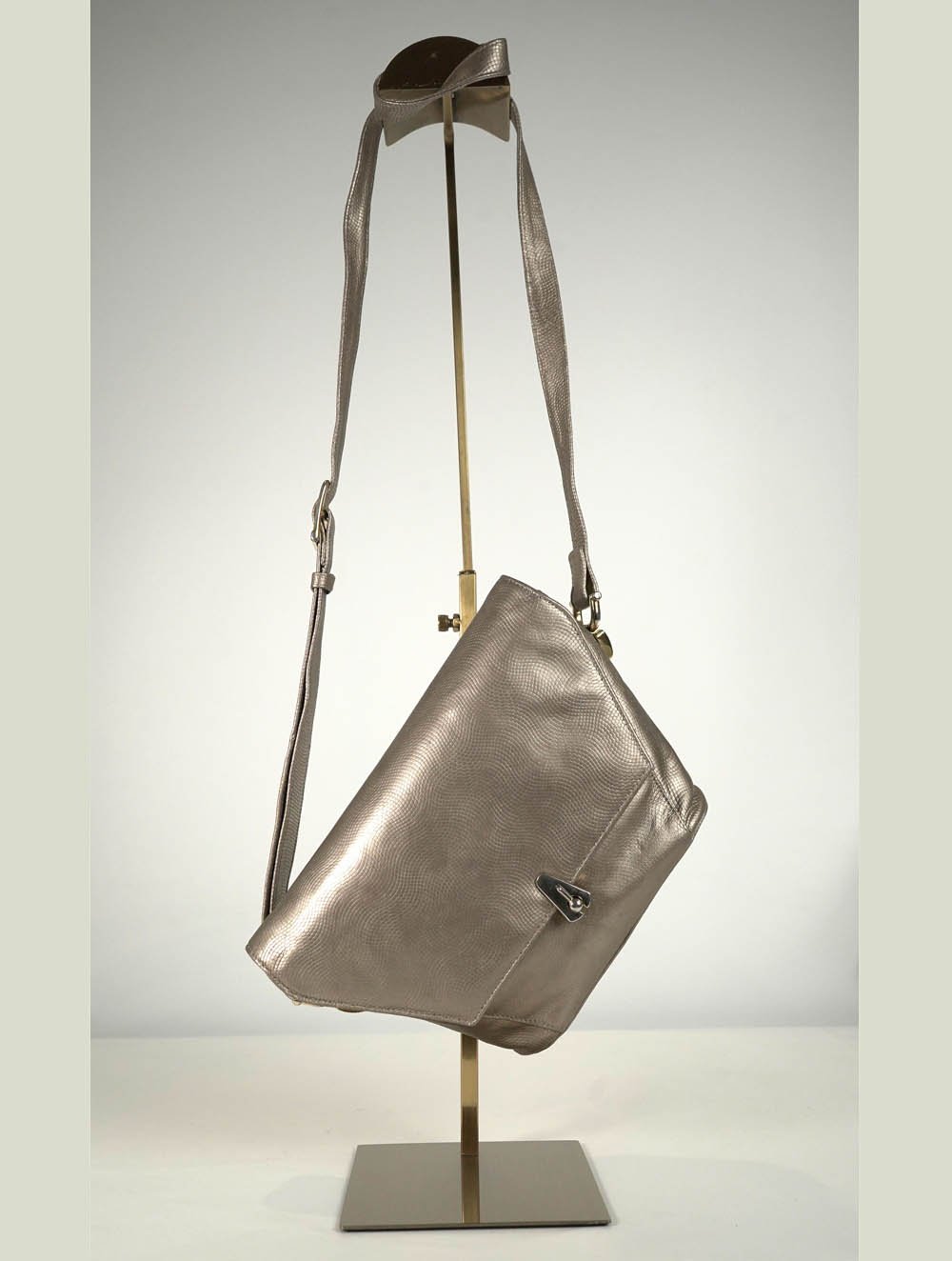 PIQARD Old Gold Adjustable Leather Crossbody Bag