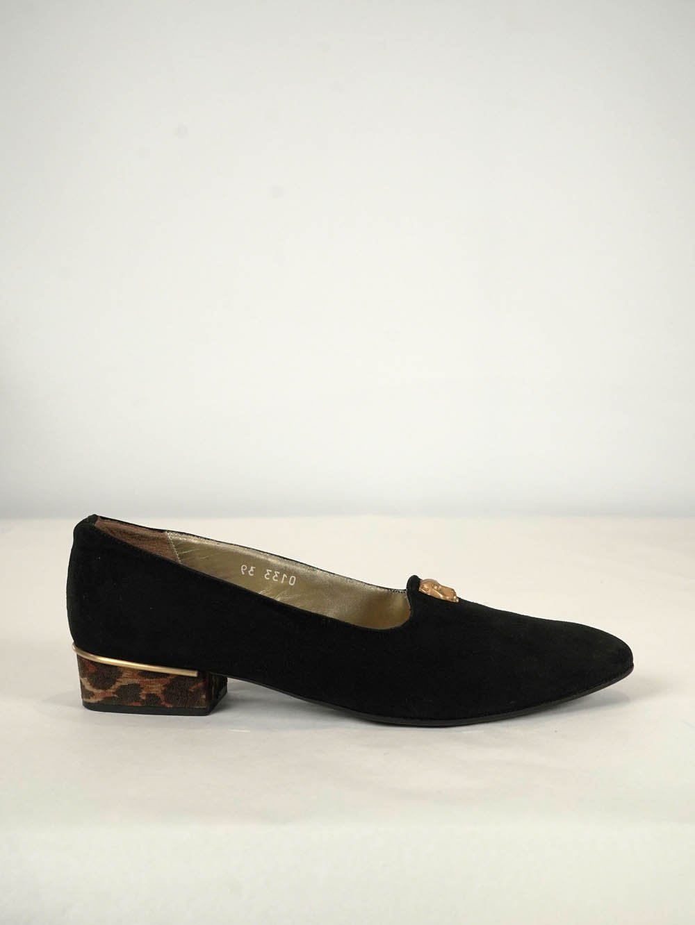VINTAGE Black Suede Flats EU 39