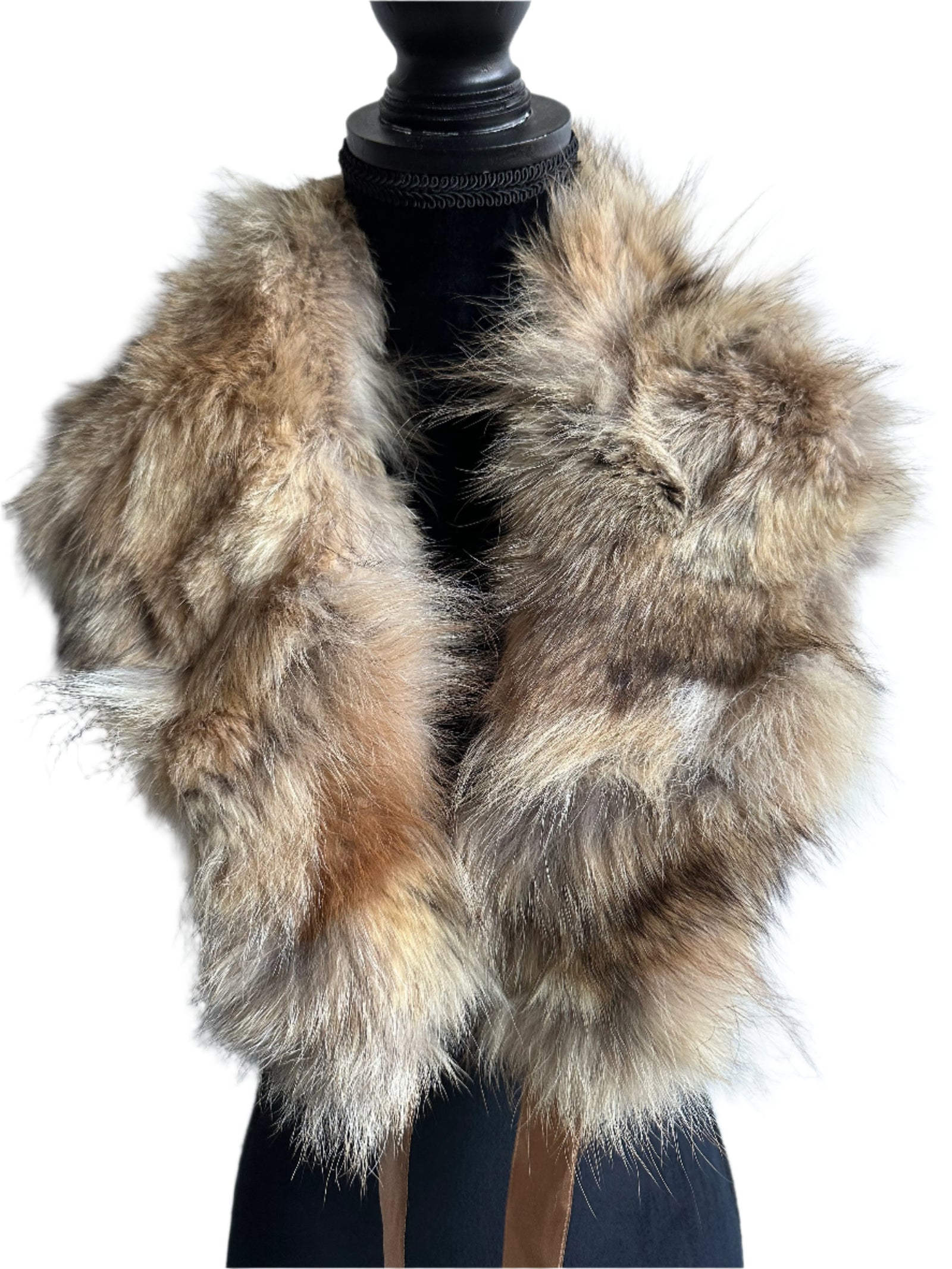 Lammskinnsgalleriet / Fur scarves