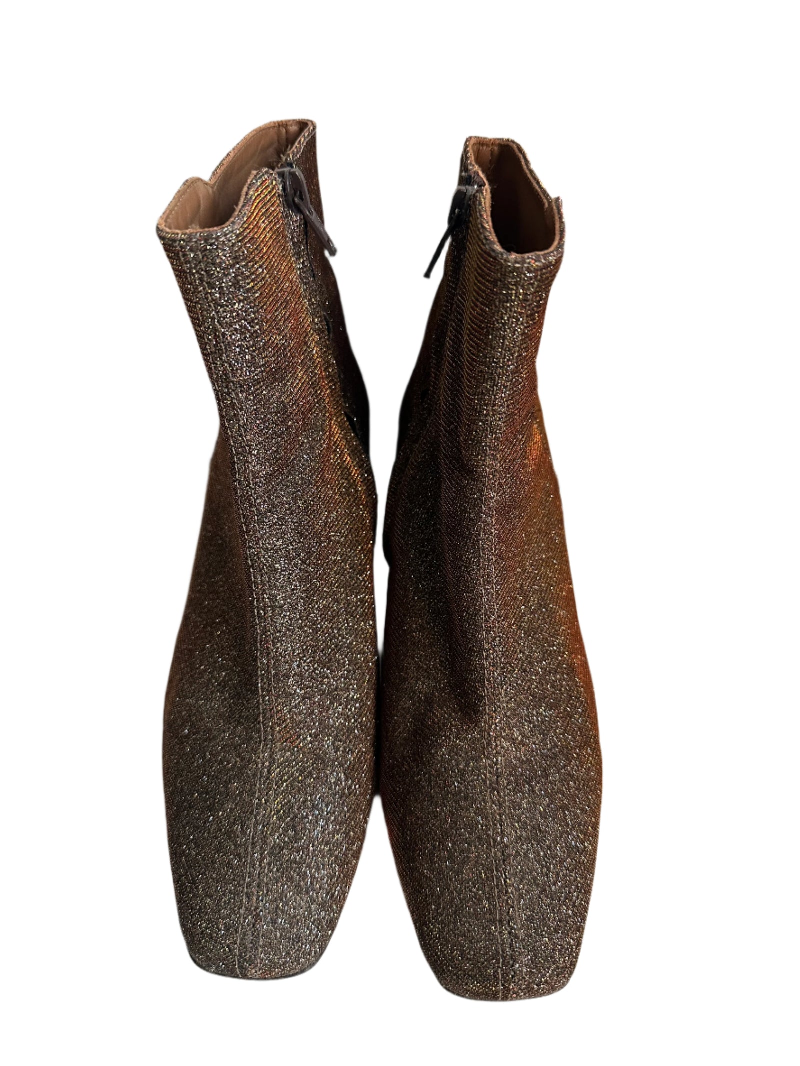 Flattered / 37 / Boots