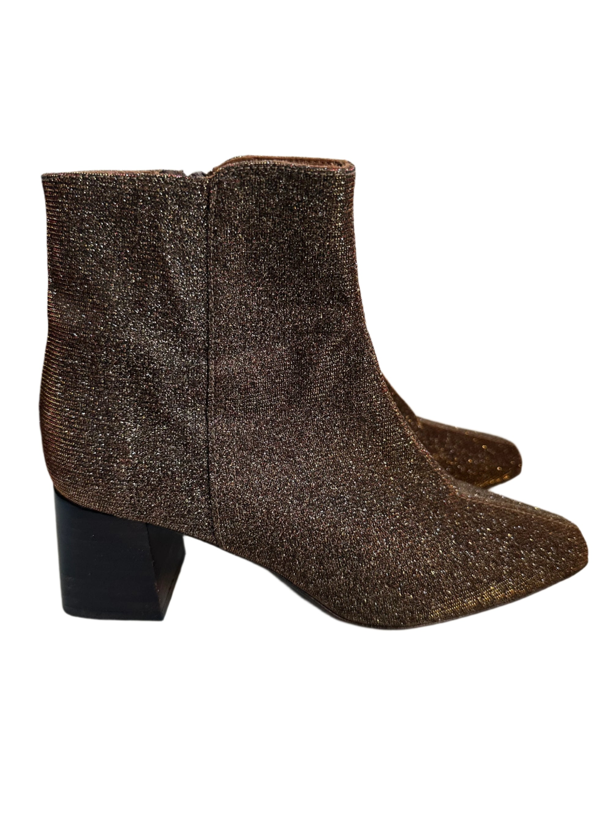 Flattered / 37 / Boots