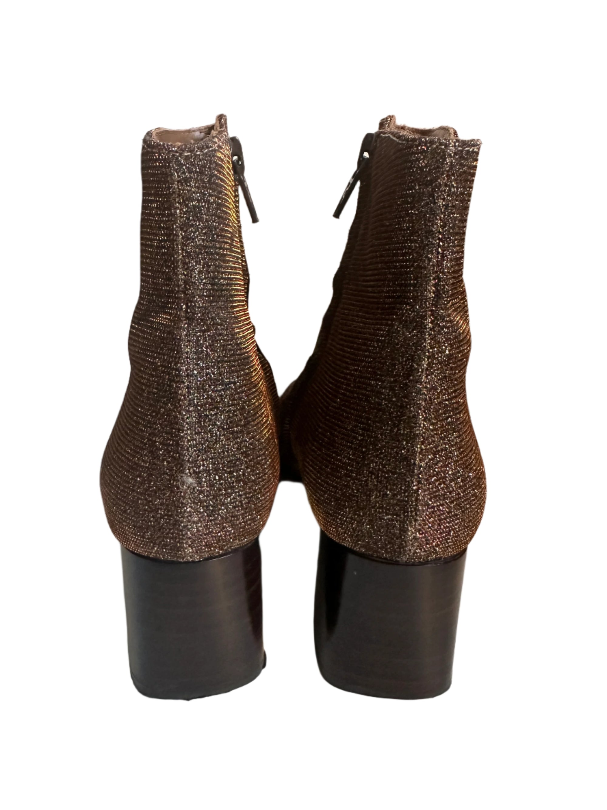 Flattered / 37 / Boots