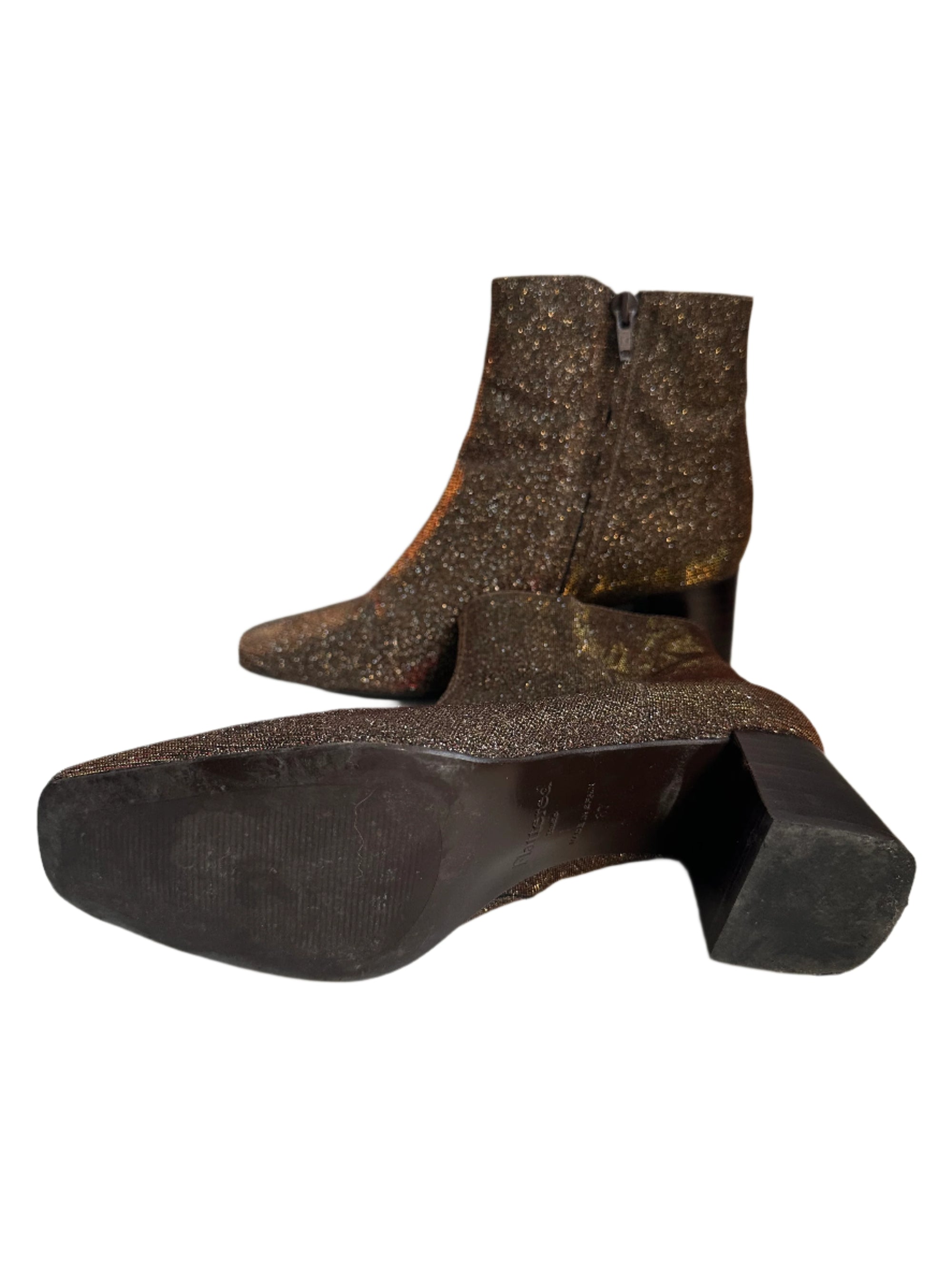 Flattered / 37 / Boots