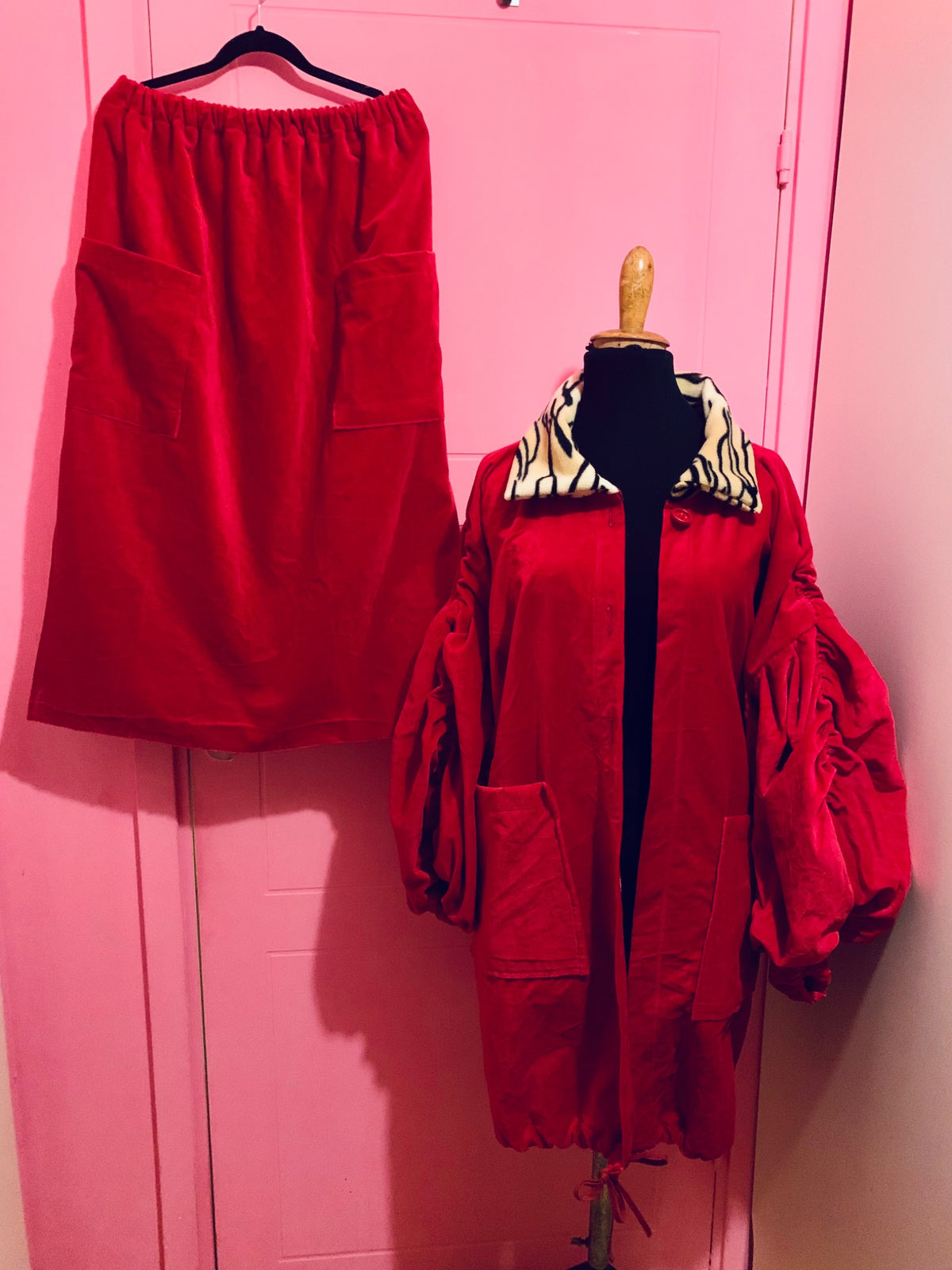 Red velvet bomber jacket  - 5