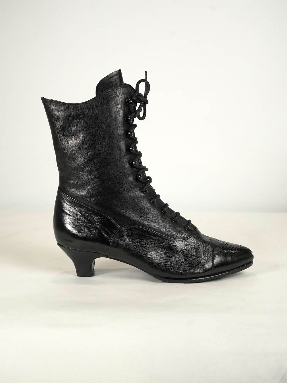 VINTAGE Black Leather Boots EU 37