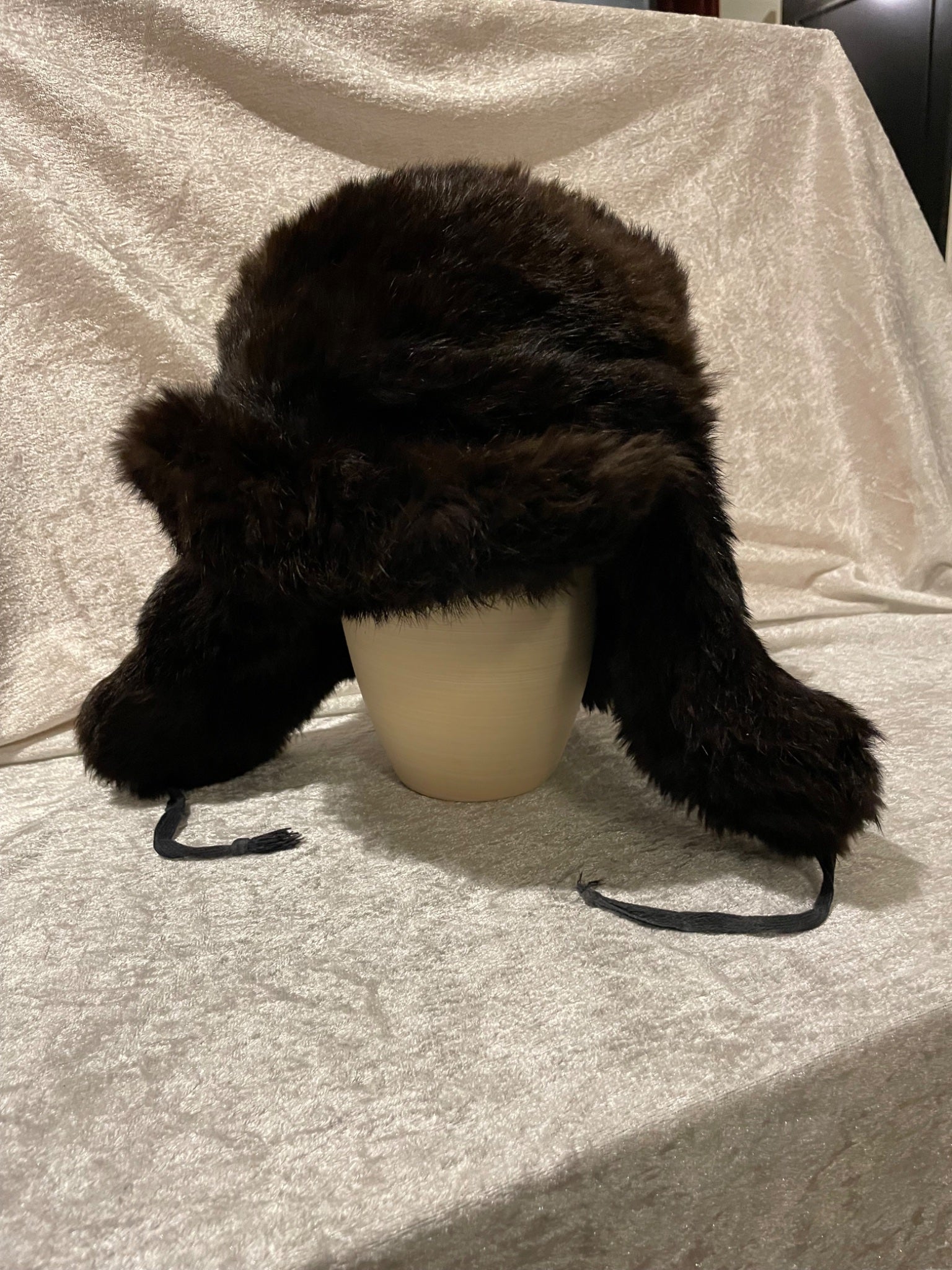 Pälsmössa med öronlappar