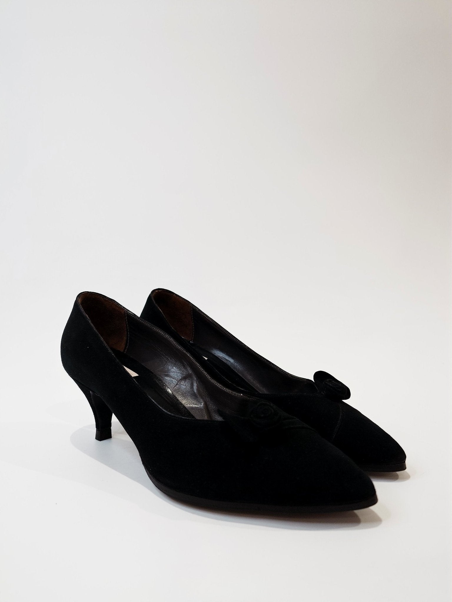 VINTAGE Black Suede Knot Pump EU 36