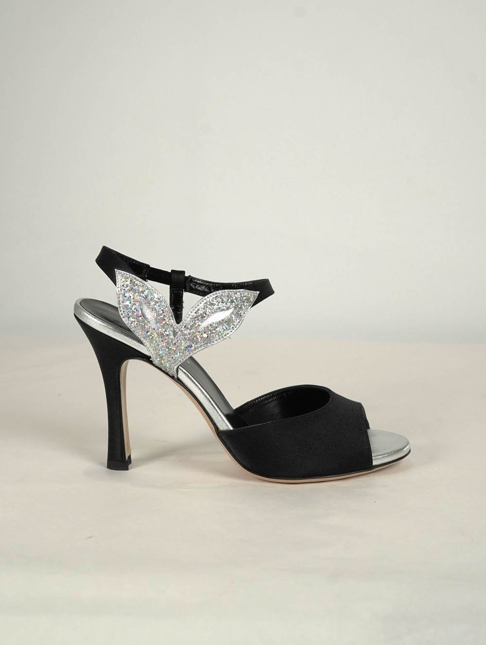 ELATA Black & Silver Sandal EU 37